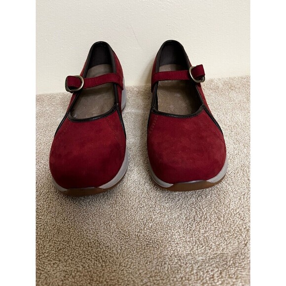 Dansko Steffi Dark Red Milled Nubuck Mary Jane Comfort Clogs Sz 6.5 -Eur 37 - Picture 1 of 5